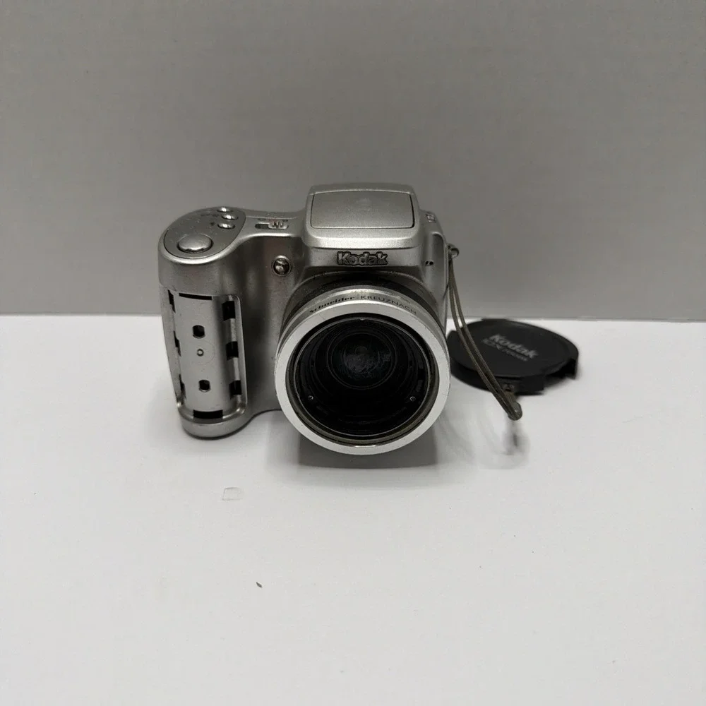 Kodak EasyShare Z710 7.1MP Digital Camera Silver 10x Optical Zoom Untested